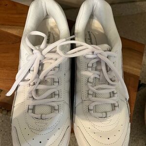 ESPHUNTER EASY SPIRIT SNEAKERS